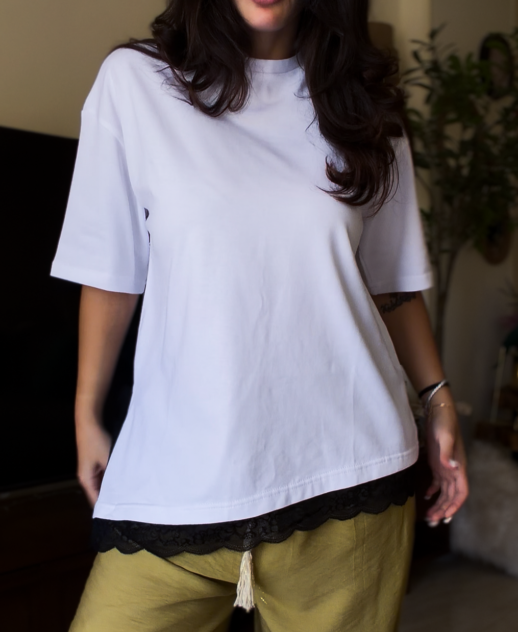 Short-sleeved lace tshirt