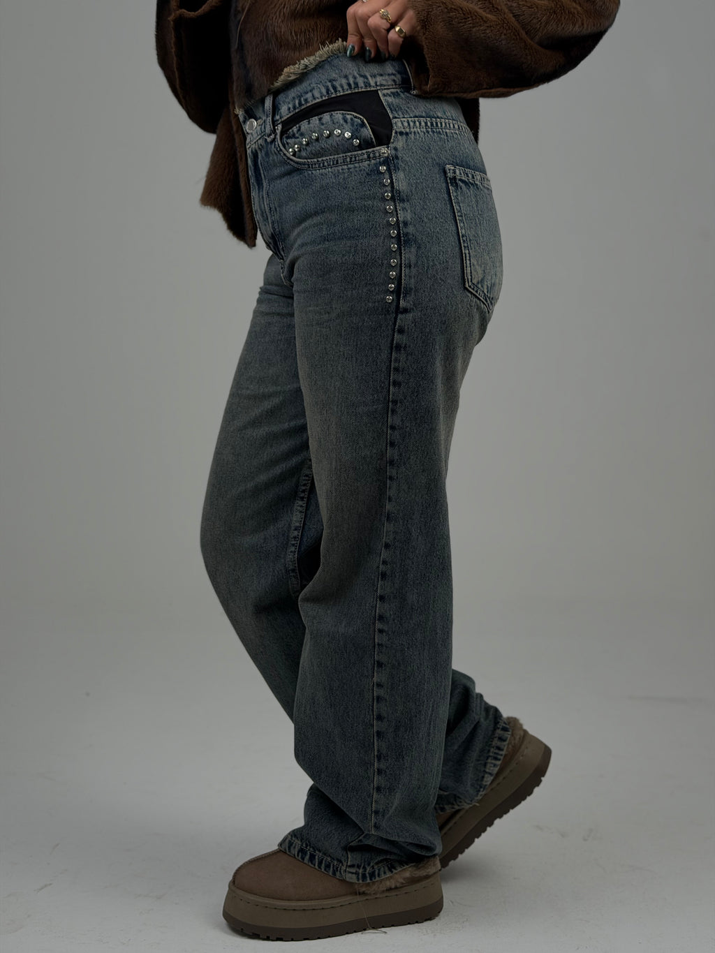 Straight leg jeans with rhinestones